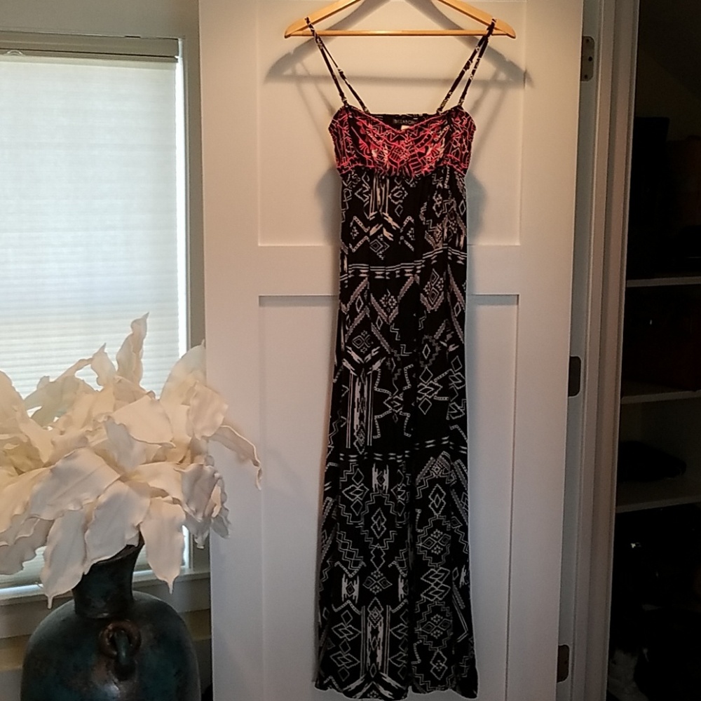 Billabong maxi dress size small